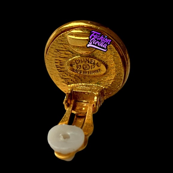 Chanel Vintage Gold Signature CC Monogram Logo Clip On Earrings - Picture 5 of 11